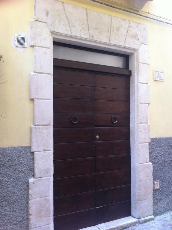 Legacy Bed & Breakfast Sulmona Cameră foto